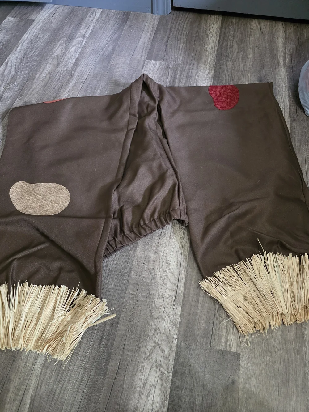 The Wizard of Oz Scarecrow Mens Costume - Black/Brown - Picture 6 of 6